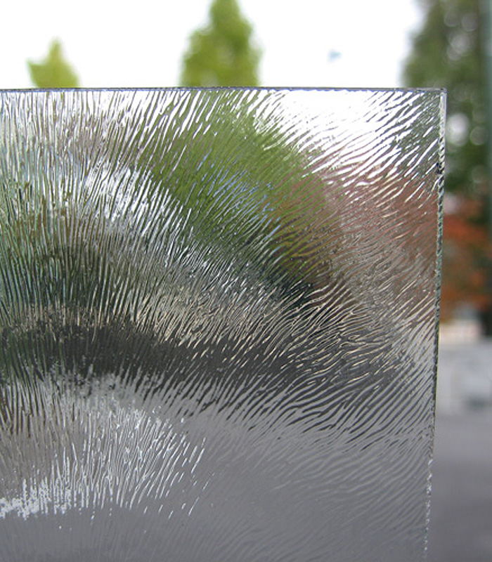 ラフな流れ柄の型ガラス /輸入型板ガラス「エスアイガラス」